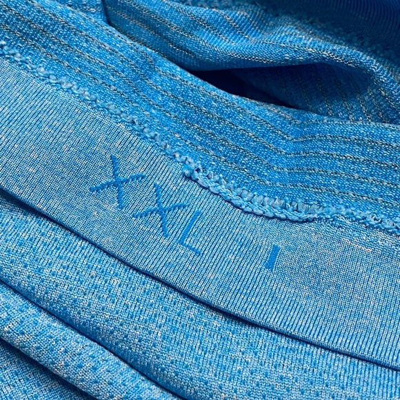 LULULEMON Blue Crewneck Short Sleeve Top - Picture 4 of 4